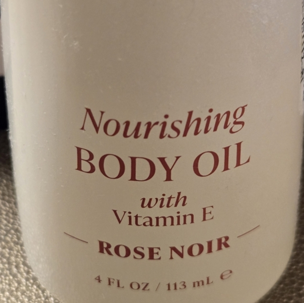 Body Oil - Picture 2 of 7